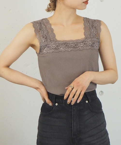 tiptop（ティップトップ）の「テレコレース使いスクエアネックキャミソール（キャミソール・レディース・ブラック/オフホワイト/アイボリー/モカ・FREE）」の4枚目の写真