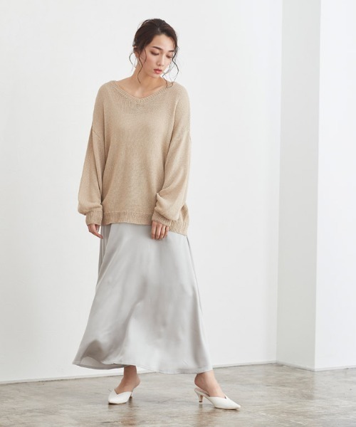 Pierrot(ピエロ)の「麻混Vネックオーバーサイズニット(ニット/セーター・レディース・ブラウン系その他/グリーン系その他/ライトベージュ・L/M)」の5枚目の写真