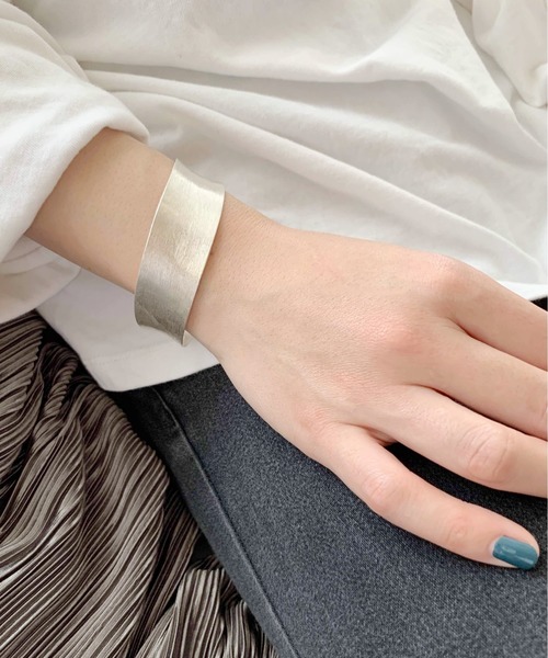 Newport（ニューポート）の「Tribe Hand Made silver 2 Way Bangle（バングル/リストバンド・レディース・シルバー/シルバー系その他・FREE）」の2枚目の写真