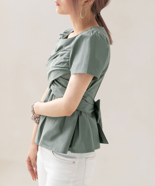 Newlyme(ニューリーミー)の「バックリボンカシュクール半袖ブラウス(シャツ/ブラウス・レディース・ホワイト/ブラック/ベージュ/カーキ・MEDIUM/LARGE/X-LARGE)」の6枚目の写真