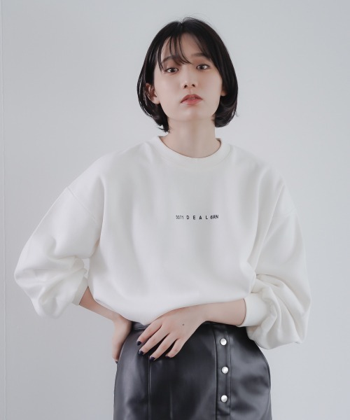 PAGEBOY（ページボーイ）の「フロントロゴウラケプルオーバー(トレーナー/スウェット)（スウェット・レディース・ブラック/ブラウン/オフホワイト・FREE）」の2枚目の写真