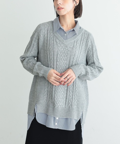 osharewalker(オシャレウォーカー)の「『シャツドッキングVネックニット』(ニット/セーター・レディース・ブラック/ベージュ/バーガンディー/杢グレー・2/1)」の11枚目の写真