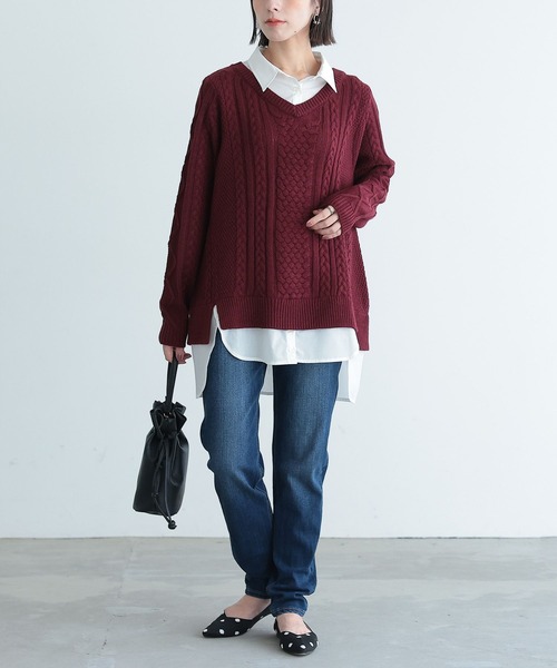 osharewalker(オシャレウォーカー)の「『シャツドッキングVネックニット』(ニット/セーター・レディース・ブラック/ベージュ/バーガンディー/杢グレー・2/1)」の20枚目の写真