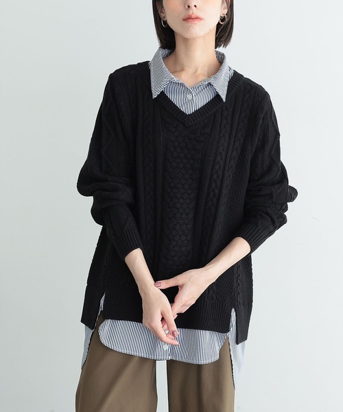 osharewalker(オシャレウォーカー)の「『シャツドッキングVネックニット』(ニット/セーター・レディース・ブラック/ベージュ/バーガンディー/杢グレー・2/1)」の6枚目の写真