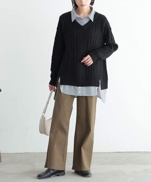 osharewalker(オシャレウォーカー)の「『シャツドッキングVネックニット』(ニット/セーター・レディース・ブラック/ベージュ/バーガンディー/杢グレー・2/1)」の7枚目の写真