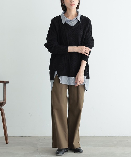 osharewalker(オシャレウォーカー)の「『シャツドッキングVネックニット』(ニット/セーター・レディース・ブラック/ベージュ/バーガンディー/杢グレー・2/1)」の9枚目の写真