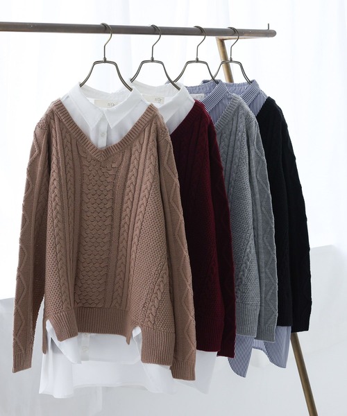 osharewalker(オシャレウォーカー)の「『シャツドッキングVネックニット』(ニット/セーター・レディース・ブラック/ベージュ/バーガンディー/杢グレー・2/1)」の5枚目の写真