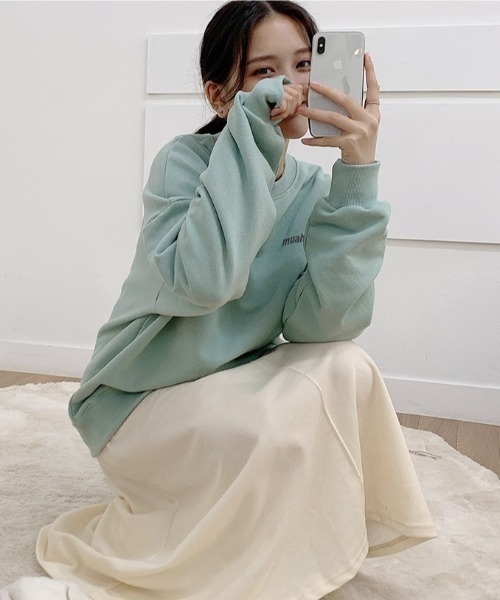 muahmuah(ムーアムーア)の「『muah muah/ムーアムーア』SIGNATURE WAPPEN FLARE SKIRT/シグネチャー ワッペン フレアスカート(スカート・レディース・ブラック/アイボリー/グレー/ベージュ・FREE)」の2枚目の写真
