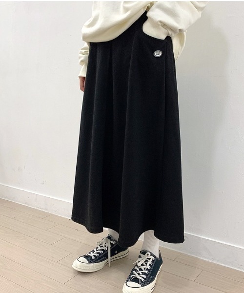 muahmuah(ムーアムーア)の「『muah muah/ムーアムーア』SIGNATURE WAPPEN FLARE SKIRT/シグネチャー ワッペン フレアスカート(スカート・レディース・ブラック/アイボリー/グレー/ベージュ・FREE)」の3枚目の写真