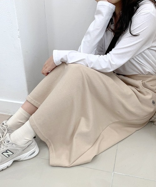 muahmuah(ムーアムーア)の「『muah muah/ムーアムーア』SIGNATURE WAPPEN FLARE SKIRT/シグネチャー ワッペン フレアスカート(スカート・レディース・ブラック/アイボリー/グレー/ベージュ・FREE)」の12枚目の写真
