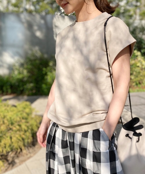 SLOBE IENA(スローブイエナ)の「フレンチスリーブプルオーバー【手洗い可能】◆(Tシャツ/カットソー・レディース・ホワイト/ベージュ/グレー/ピンク・FREE)」の4枚目の写真