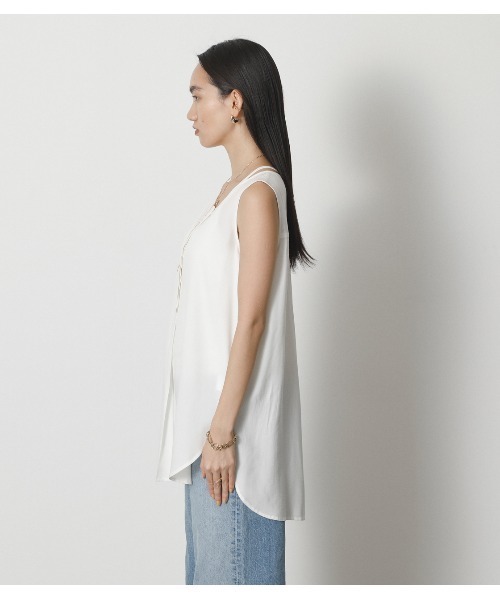 crie conforto（クリーコンフォルト）の「ノースリーブレイヤードブラウス（タンクトップ・レディース・オフホワイト・MEDIUM/LARGE/SMALL）」の2枚目の写真