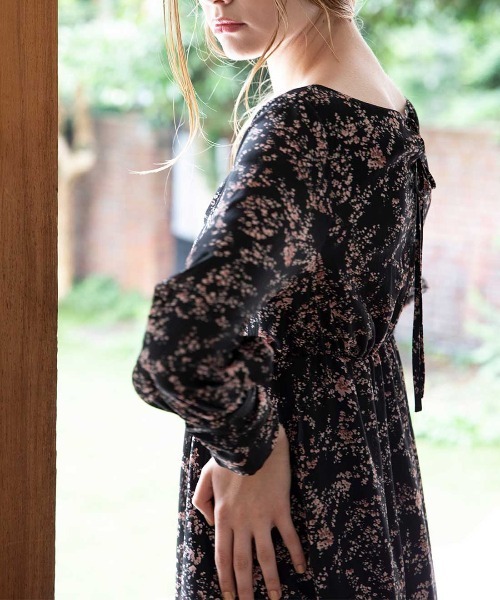 Onepiece ワンピース Nerine Mangata モンガータ のファッション