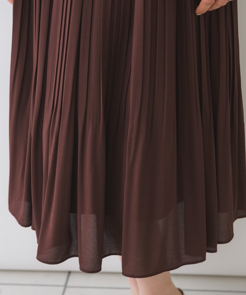 KATHARINE ROSS（キャサリンロス）の「【KATHARINE ROSS】●結婚式 ジョーゼットプリーツ セットアップドレス（ドレス・レディース・ブラウン・MEDIUM）」の22枚目の写真