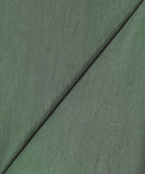 SLOBE IENA（スローブイエナ）の「フィブリルサテンキャミサロペット【手洗い可能】◆（サロペット/オーバーオール・レディース・グリーン/ブラック/ベージュ系その他・38/36）」の20枚目の写真