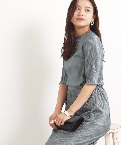 AULI（アウリィ）の「【低身長向けサイズ】ギラギラプリーツトップス（Tシャツ/カットソー・レディース・ブラック/ブルー/グリーン・XS）」の18枚目の写真