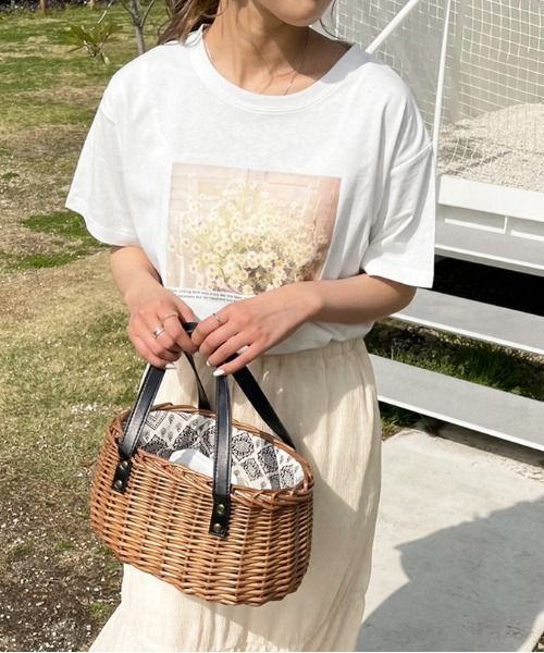 apres jour clair(アプレジュールクレア)の「【apres jour clair】フォトTシャツ【ZOZOTOWN限定アイテム】(Tシャツ/カットソー・レディース・オフホワイト/ホワイト系その他/ホワイト系その他2/ホワイト系その他3・X-LARGE/フリー)」の5枚目の写真