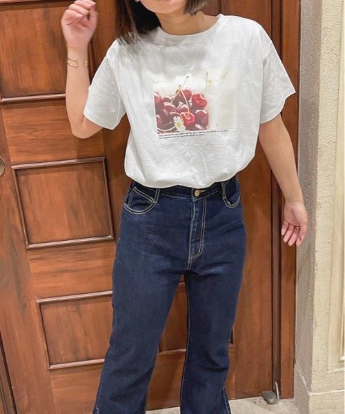 apres jour clair(アプレジュールクレア)の「【apres jour clair】フォトTシャツ【ZOZOTOWN限定アイテム】(Tシャツ/カットソー・レディース・オフホワイト/ホワイト系その他/ホワイト系その他2/ホワイト系その他3・X-LARGE/フリー)」の9枚目の写真