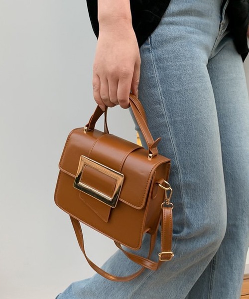 florist（フローリスト）の「【2WAY】ベルトデザインのスクエアミニショルダーバッグ（ショルダーバッグ・レディース・ブラック/ホワイト/レッド/ベージュ/キャメル・FREE）」の8枚目の写真