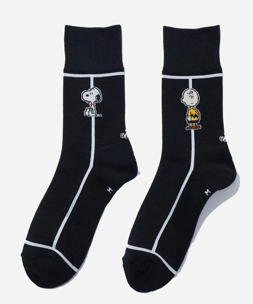 CHICSTOCKS（シックストックス）の「SNOOPY×CHICSTOCKS［1970s］（ソックス/靴下・レディース・アイボリー/グレイッシュベージュ/グレイッシュブルー/ホワイト系その他4/ベージュ系その他/ブラック系/ブラック/ネイビー/マスタード・SMALL/MEDIUM/LARGE）」の3枚目の写真