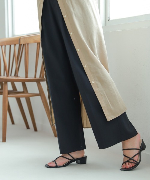 LAKOLE（ラコレ）の「コットンリネンスラブスリットトラウザーパンツ / 954255（その他パンツ・レディース・ブラック/ブラウン/ライトベージュ・SMALL/MEDIUM）」の2枚目の写真