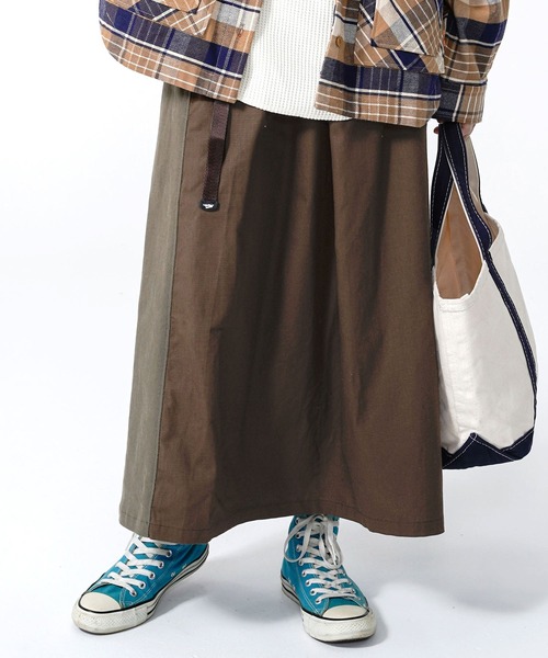 KRIFF MAYER Lady's Collection(クリフメイヤーレディースコレクション)の「HINOKOオーバースカート(スカート・レディース・ブラック/ベージュ/ブラウン/オリーブ・MEDIUM/LARGE)」の2枚目の写真