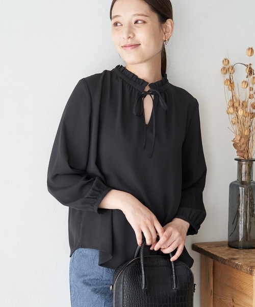 ROPE' PICNIC(ロペピクニック)の「【2WAY】フリルブラウス(シャツ/ブラウス・レディース・ホワイト/ライトグレー/ブラック/ブラック系その他/ブルー系その他・40/38)」の3枚目の写真