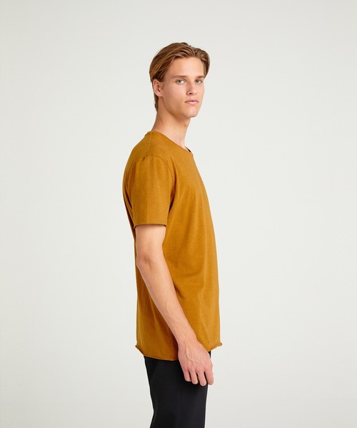 SISLEY(シスレー)の「ラウンドネック半袖Tシャツ・カットソー(Tシャツ/カットソー・メンズ・ホワイト/ブラック/ネイビー/マスタード・MEDIUM/X-LARGE/SMALL/LARGE)」の11枚目の写真