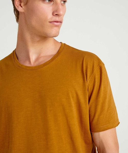 SISLEY(シスレー)の「ラウンドネック半袖Tシャツ・カットソー(Tシャツ/カットソー・メンズ・ホワイト/ブラック/ネイビー/マスタード・MEDIUM/X-LARGE/SMALL/LARGE)」の13枚目の写真