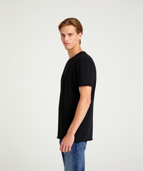 SISLEY(シスレー)の「ラウンドネック半袖Tシャツ・カットソー(Tシャツ/カットソー・メンズ・ホワイト/ブラック/ネイビー/マスタード・MEDIUM/X-LARGE/SMALL/LARGE)」の15枚目の写真