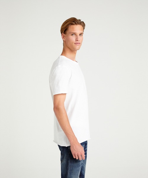 SISLEY(シスレー)の「ラウンドネック半袖Tシャツ・カットソー(Tシャツ/カットソー・メンズ・ホワイト/ブラック/ネイビー/マスタード・MEDIUM/X-LARGE/SMALL/LARGE)」の5枚目の写真