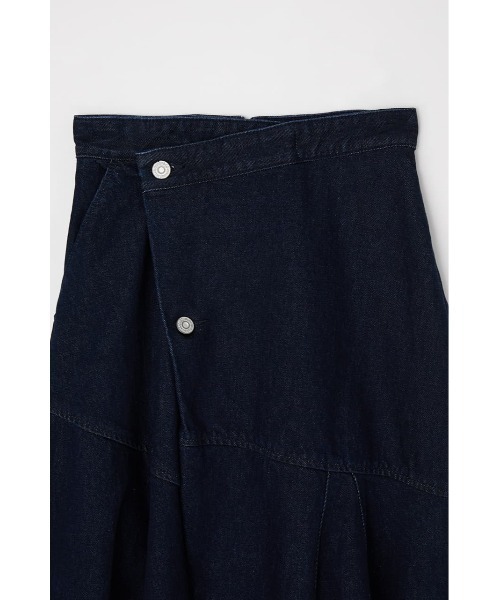 MOUSSY(マウジー)の「ASYMMETRY WRAP スカート(デニムスカート・レディース・ブラック/ワンウォッシュ・1/2/0)」の3枚目の写真