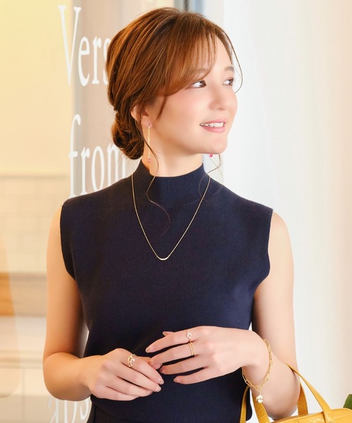 Phoebe(フィービィー)の「【金属アレルギー対応】クレッセントビジューペンダントネックレス(ネックレス・レディース・イエローゴールド/ピンクゴールド・FREE)」の8枚目の写真