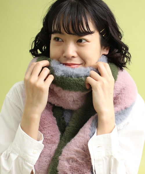 didizizi（ディディジジ）の「配色ファーマフラー（ストール/ショール・レディース・ブラウン/ピンク/ブルー・FREE）」の11枚目の写真