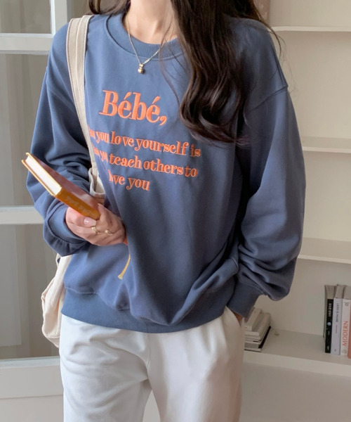 emi+(エミプラス)の「刺繍ロゴトレーナー(スウェット・レディース・ピンク/ブルー/ベージュ/ブラック/スモークピンク/ブルーグレー/ブラウン/ブルー系その他・FREE)」の6枚目の写真