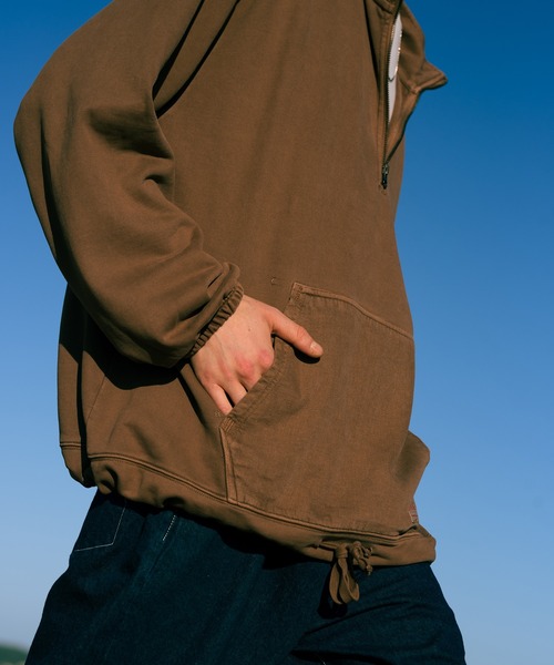 Levi's（リーバイス）の「Levi's(R) RED MOCK フリース TOFFEE（スウェット・メンズ・マルチ・XL/M/L/S）」の2枚目の写真