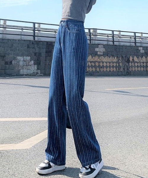 me+em select(ミームセレクト)の「ミックスストライプ ハイウエスト ストレート デニム(デニムパンツ・レディース・ライトブルー/ブルー・SMALL/MEDIUM/LARGE)」の3枚目の写真