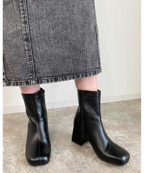 MLI'A（エムリア）の「スクエアトゥブーツ（ブーツ・レディース・ブラック/ブラウン/パイソン・M/L）」の4枚目の写真