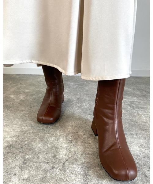 MLI'A（エムリア）の「スクエアトゥブーツ（ブーツ・レディース・ブラック/ブラウン/パイソン・M/L）」の6枚目の写真