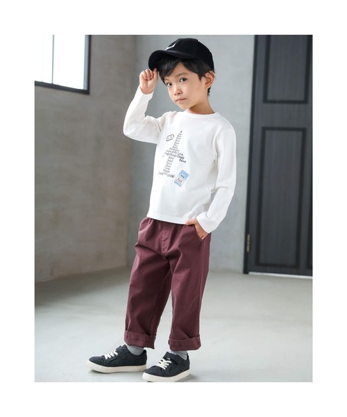 BeBe(ベベ)の「BeBe/コーデュロイロゴ刺繍キャップ(52~56cm)(キャップ・キッズ・ベージュ/ブラック・LARGE/MEDIUM)」の4枚目の写真