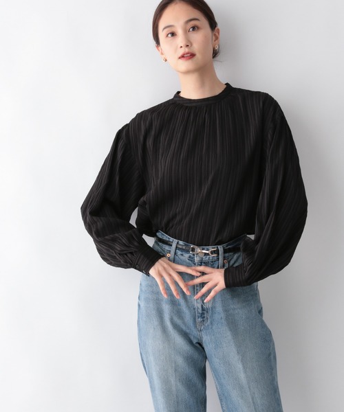 GLOBAL WORK(グローバルワーク)の「ストライプジャガード袖ふわブラウス/228768(シャツ/ブラウス・レディース・ブラック/オフホワイト/グリーン・FREE)」の2枚目の写真