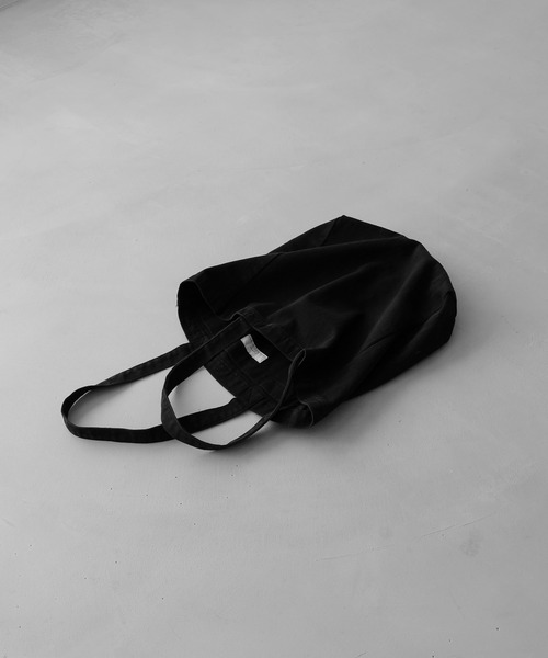 remer（リメール）の「loose wash tote bag/ルーズウォッシュトートバッグ（トートバッグ・メンズ・ブラック/カーキ/アイボリー/ブルーグレー・FREE）」の7枚目の写真