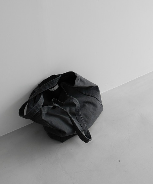 remer（リメール）の「loose wash tote bag/ルーズウォッシュトートバッグ（トートバッグ・メンズ・ブラック/カーキ/アイボリー/ブルーグレー・FREE）」の9枚目の写真