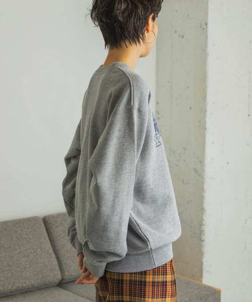 URBAN RESEARCH（アーバンリサーチ）の「College Logo Sweat（Tシャツ/カットソー・レディース・ライトブルー/オフホワイト/グレー系その他・FREE）」の20枚目の写真