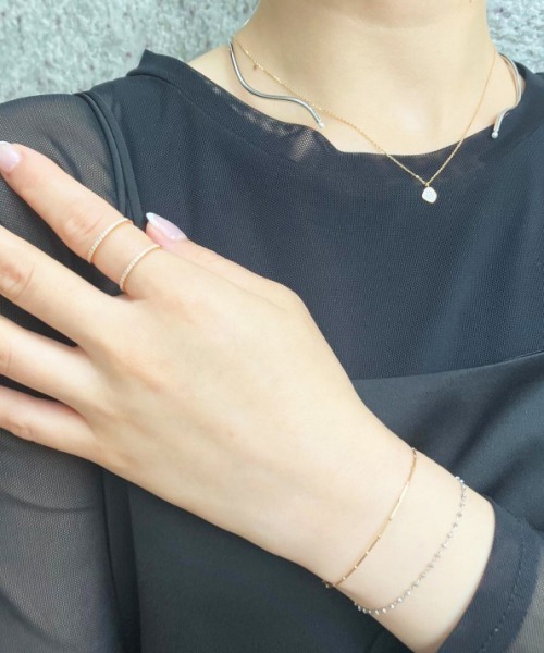 ete bijoux（エテビジュー）の「K18YG パーティクル ダブルライン リング（リング・レディース・イエローゴールド・11号/9号/13号/7号/15号）」の8枚目の写真