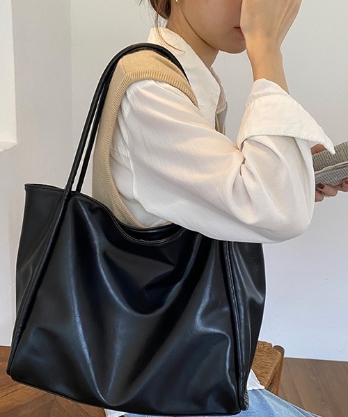 HALEY PESCA（ヘーリーペスカ）の「HALEY PESCA/大容量 合成皮革トートバッグ（トートバッグ・レディース・アイボリー/ブラック/ブラウン・FREE）」の6枚目の写真