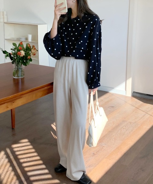 Diosfront（ディオスフロント）の「ボリュームスリーブドットシャツブラウス（Tシャツ/カットソー・レディース・アイボリー/ブラック/グリーン/ブルー・FREE）」の13枚目の写真