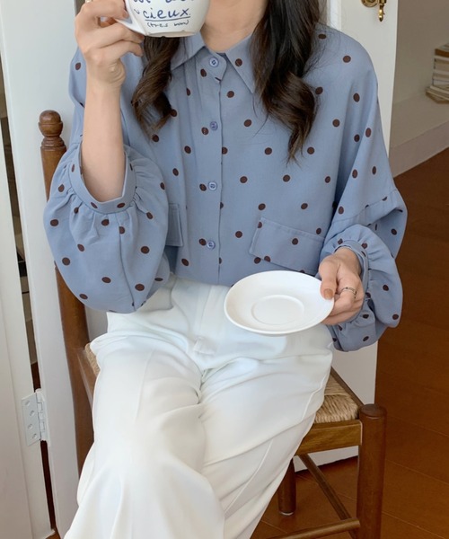 Diosfront（ディオスフロント）の「ボリュームスリーブドットシャツブラウス（Tシャツ/カットソー・レディース・アイボリー/ブラック/グリーン/ブルー・FREE）」の10枚目の写真