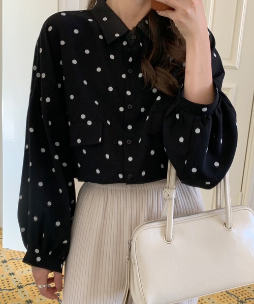 Diosfront（ディオスフロント）の「ボリュームスリーブドットシャツブラウス（Tシャツ/カットソー・レディース・アイボリー/ブラック/グリーン/ブルー・FREE）」の12枚目の写真