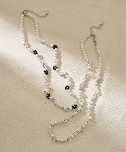 natural couture（ナチュラルクチュール）の「ビーズネックレス（ネックレス・レディース・ホワイト/ブラック・FREE）」の9枚目の写真